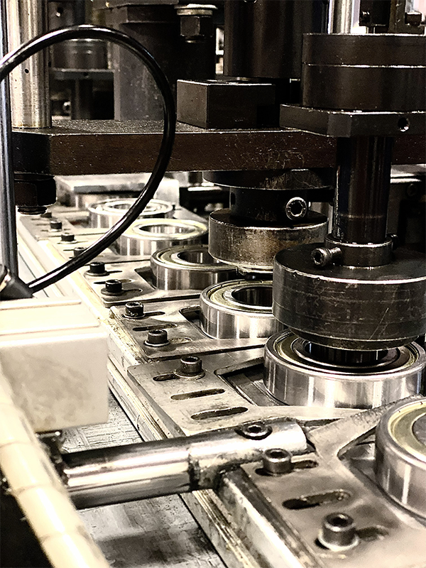 GREASING AND CAPPING